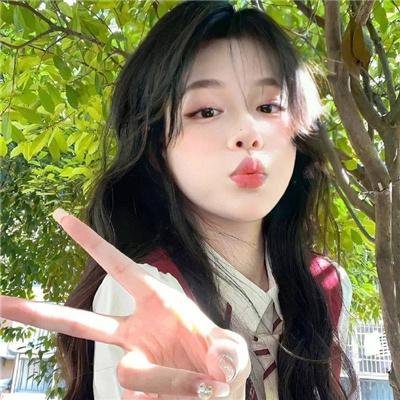 门口男孩 海报
