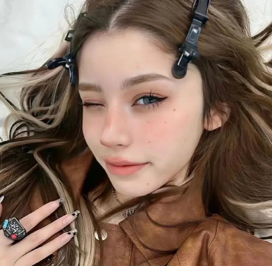 人浮于爱 海报